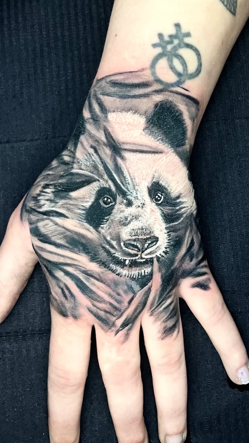 Tatouage de Redlocks Tattoo