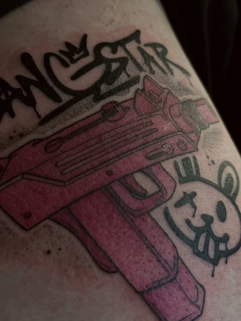 Tatouage de Noir De Fleurs