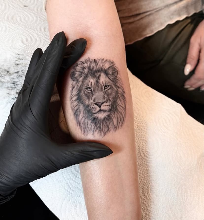 Tatouage de O ABYSSES Tattoo Shop