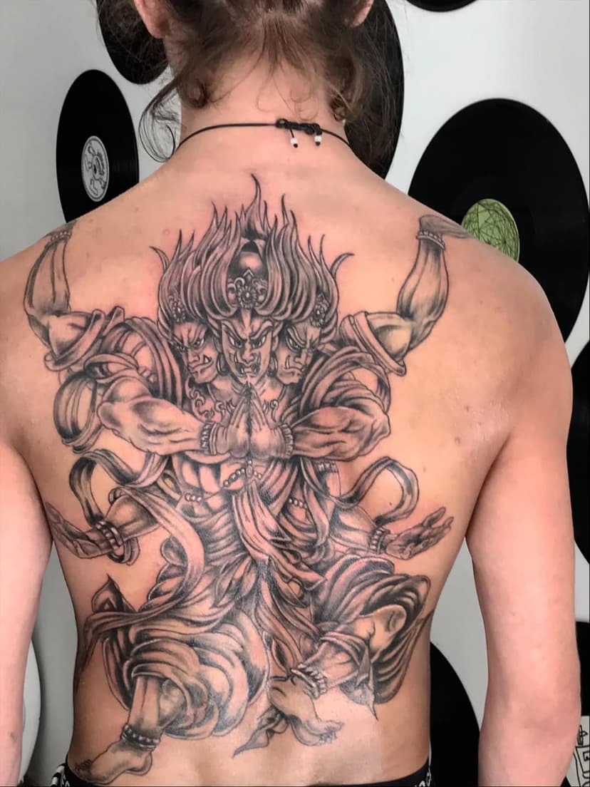 Tatouage de one love studio