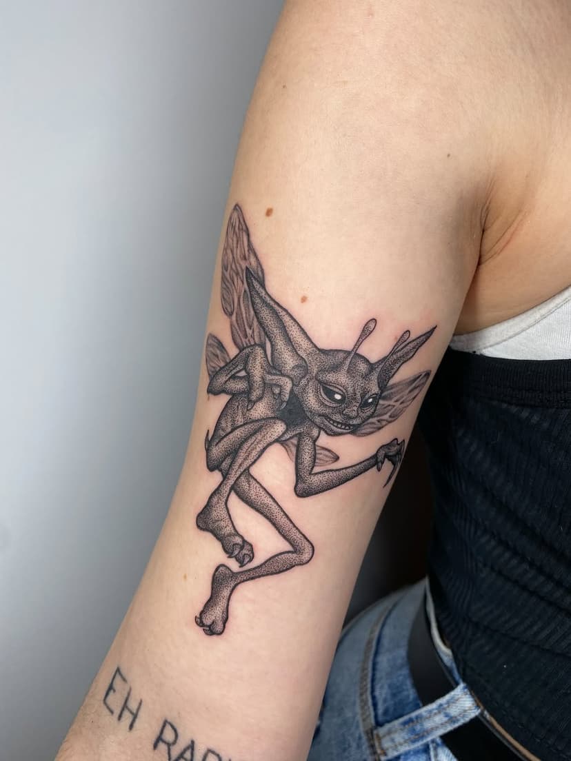 Tatouage de Pas Vu Pas Pris Tattooclub | Salon de Tatouage Marseille