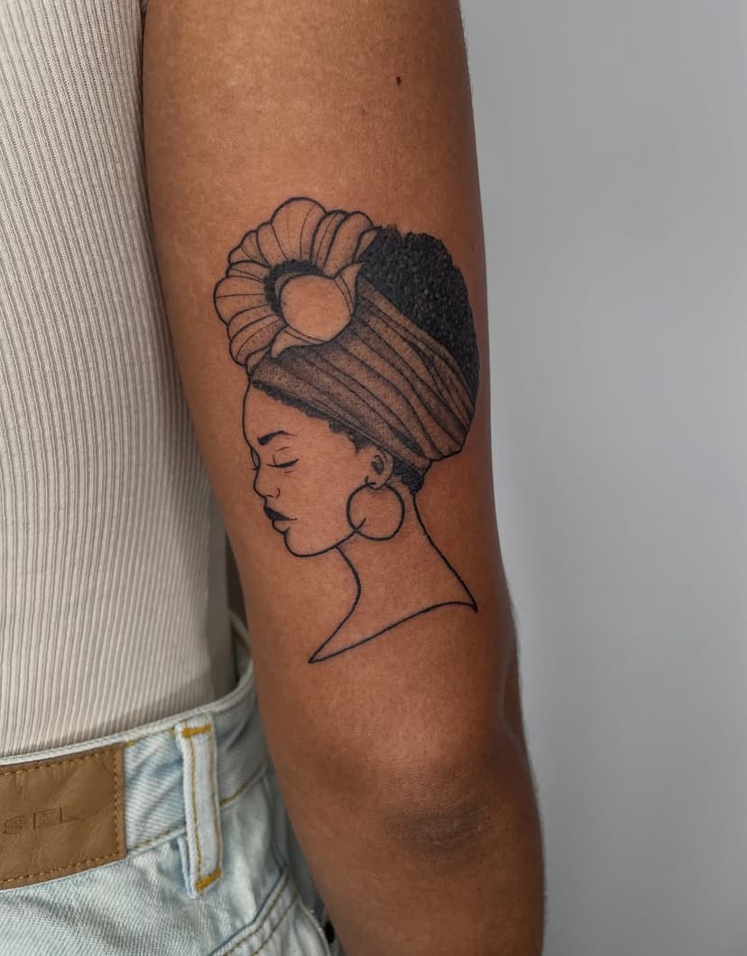 Tatouage de Pas Vu Pas Pris Tattooclub | Salon de Tatouage Marseille