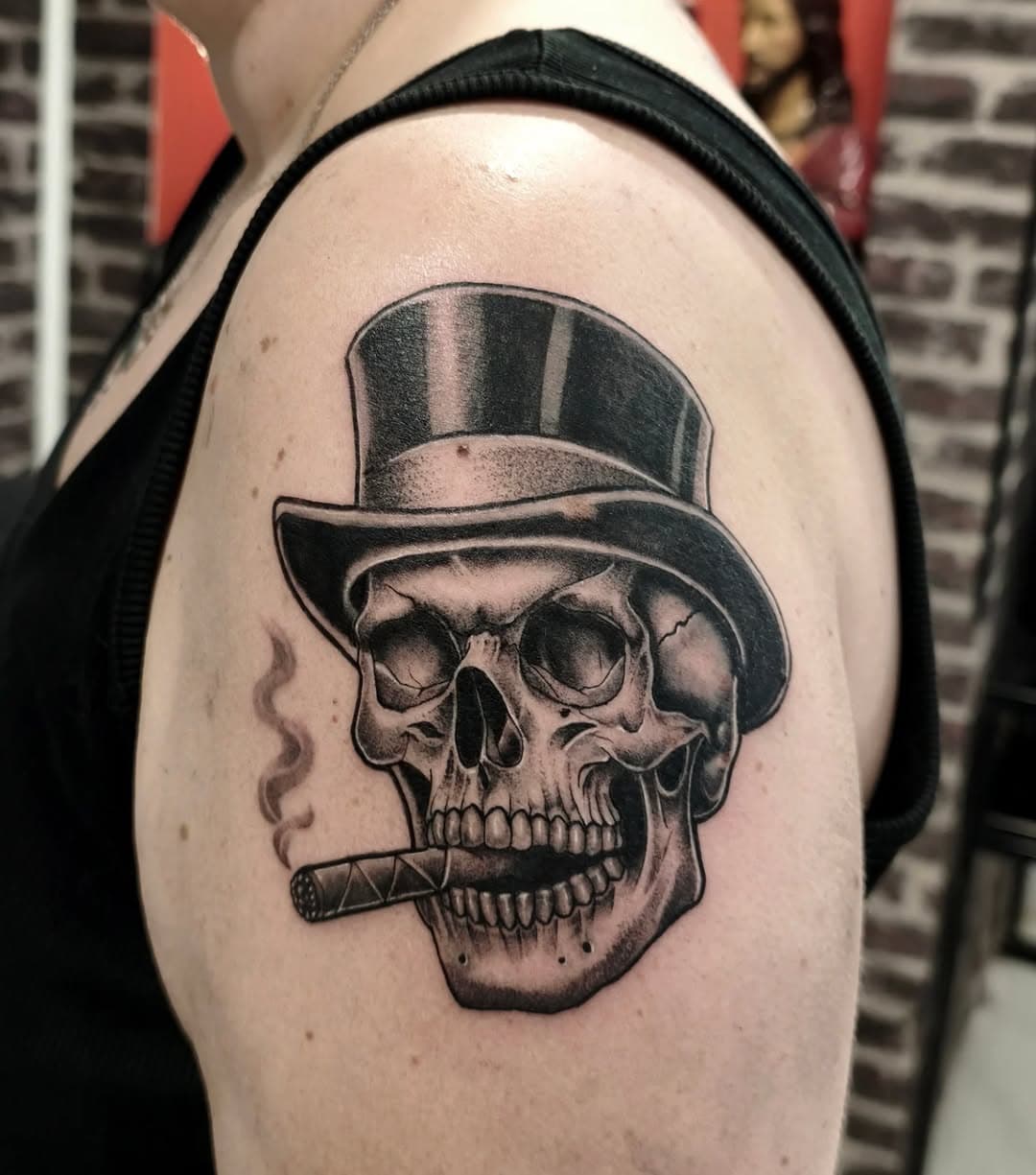 Tatouage par Les Sauvages Studio de Tatouage