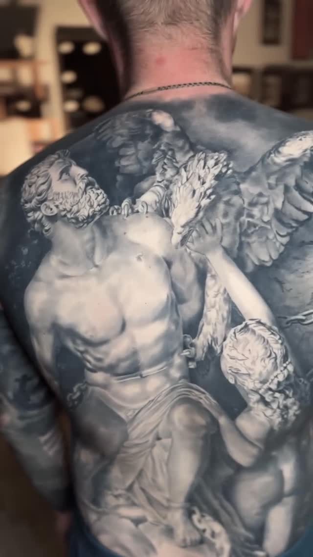 Tatouage de DR RENAISANCE TATTOO