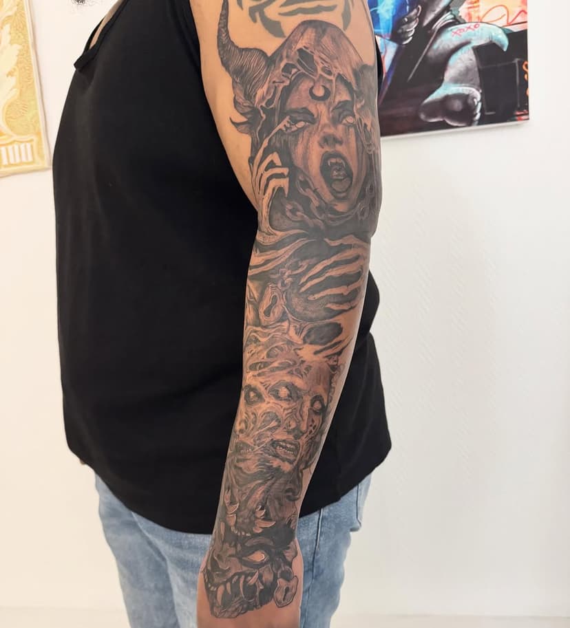 Tatouage de Sailor Ink Studio (Salon de tatouage)