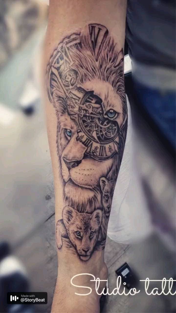 Tatouage de Studio Tattoo by Milie