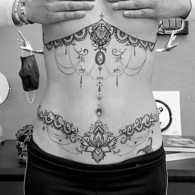 Tatouage par Tatoo Mõa