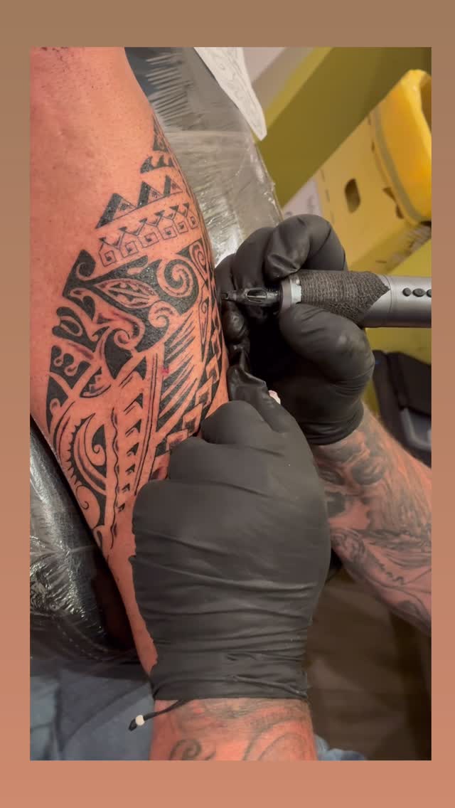 Tatouage de Tattoo Evasion Piercing