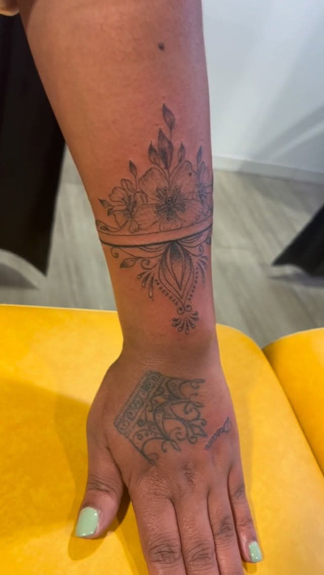 Tatouage de Too Dou Tattoo