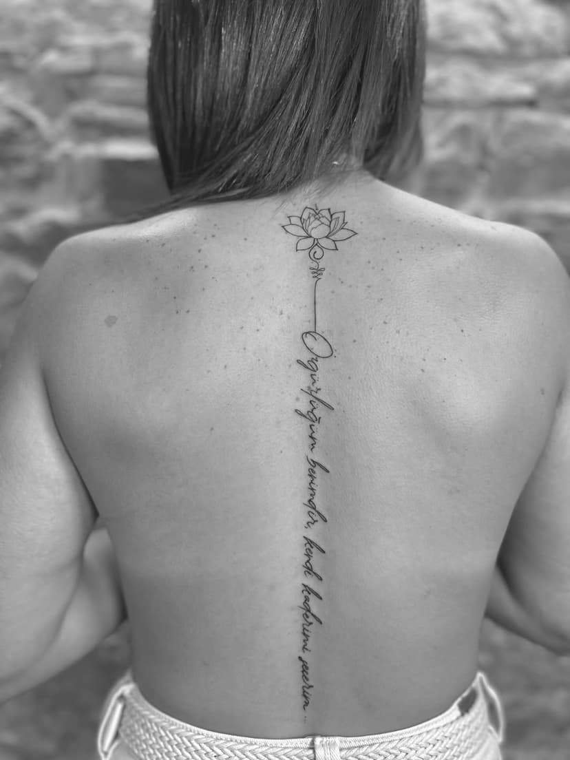 Tatouage de Minimal Tattoos Lyon