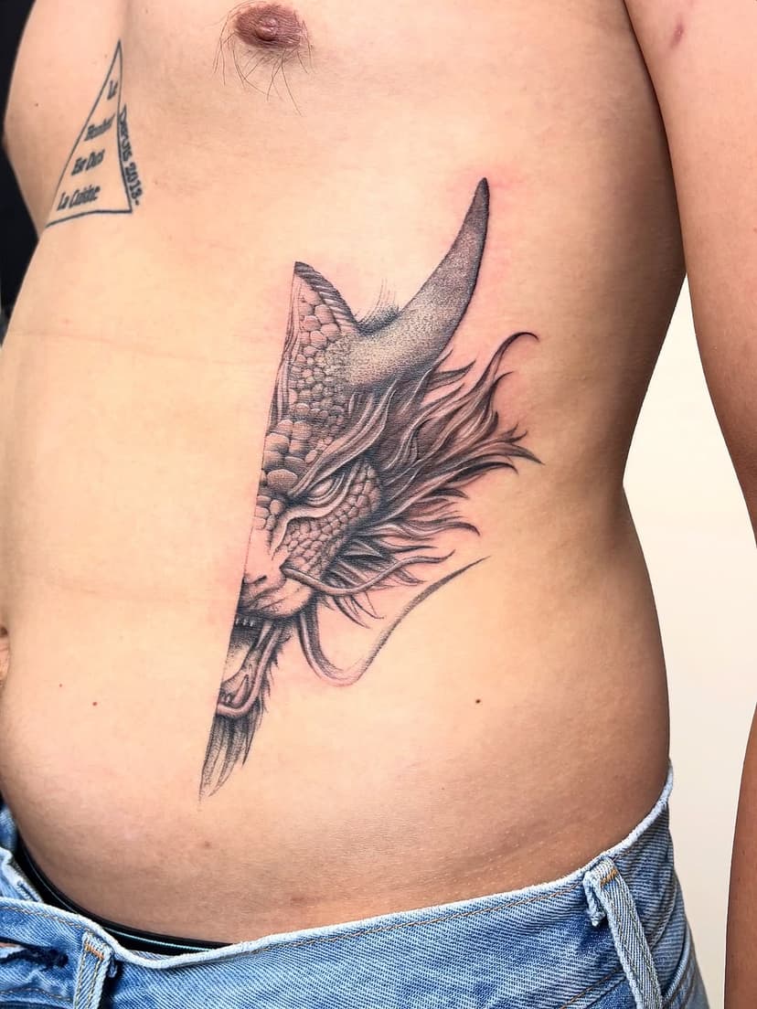 Tatouage de Abominable TATTOO - Tatoueuse à Lyon