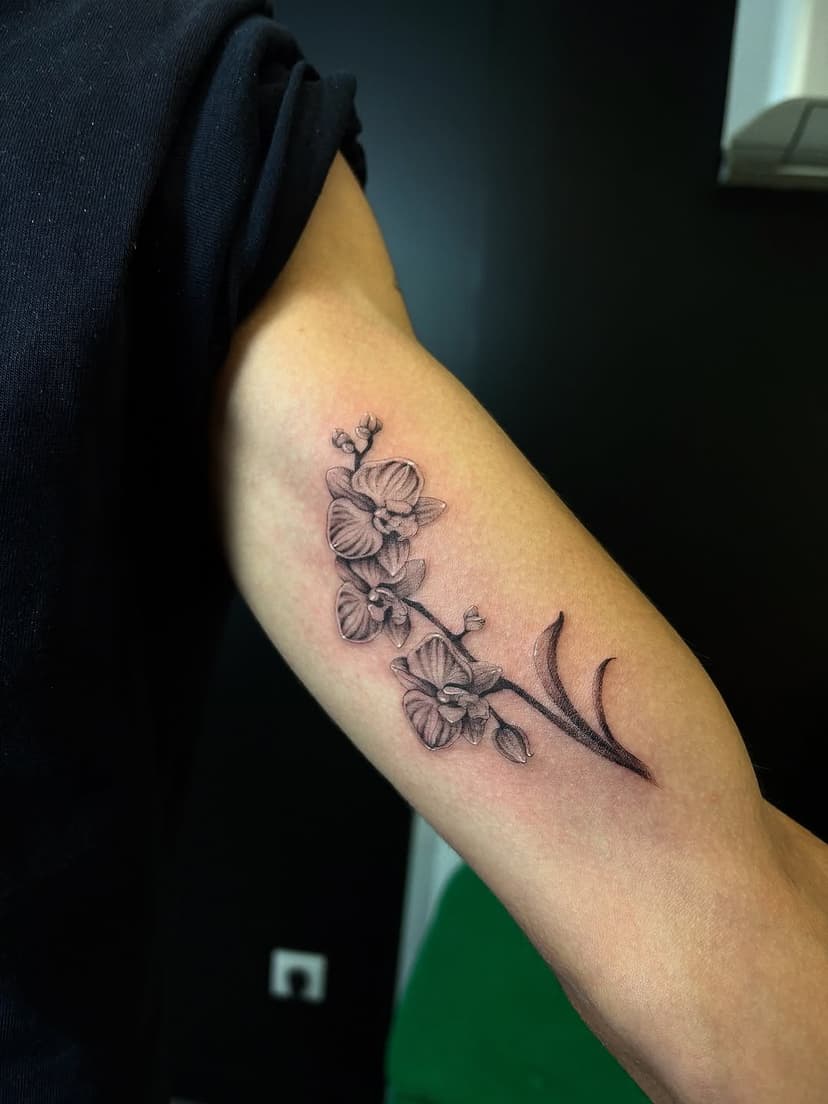 Tatouage de Abominable TATTOO - Tatoueuse à Lyon