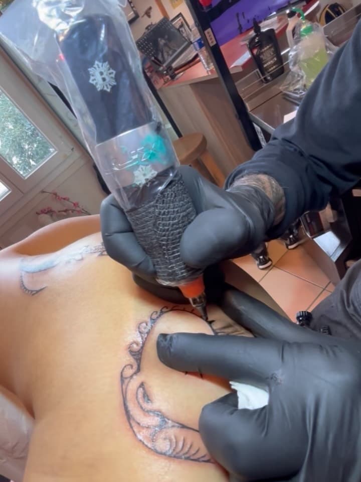 Tatouage de Ta'a Tiki Tattoo