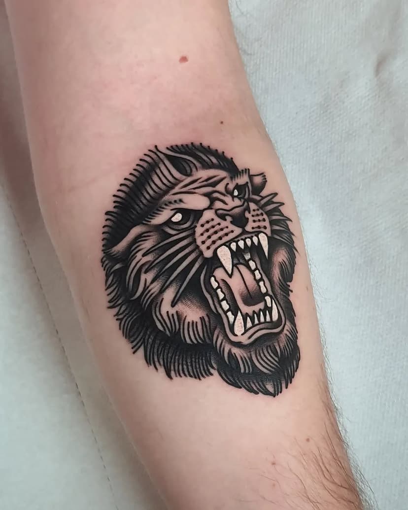 Tatouage de Redlight Tattoo