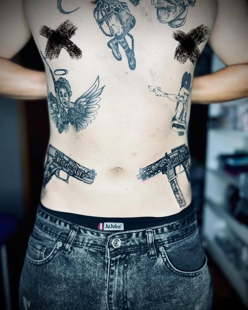 Tatouage de Hélène Lellouche