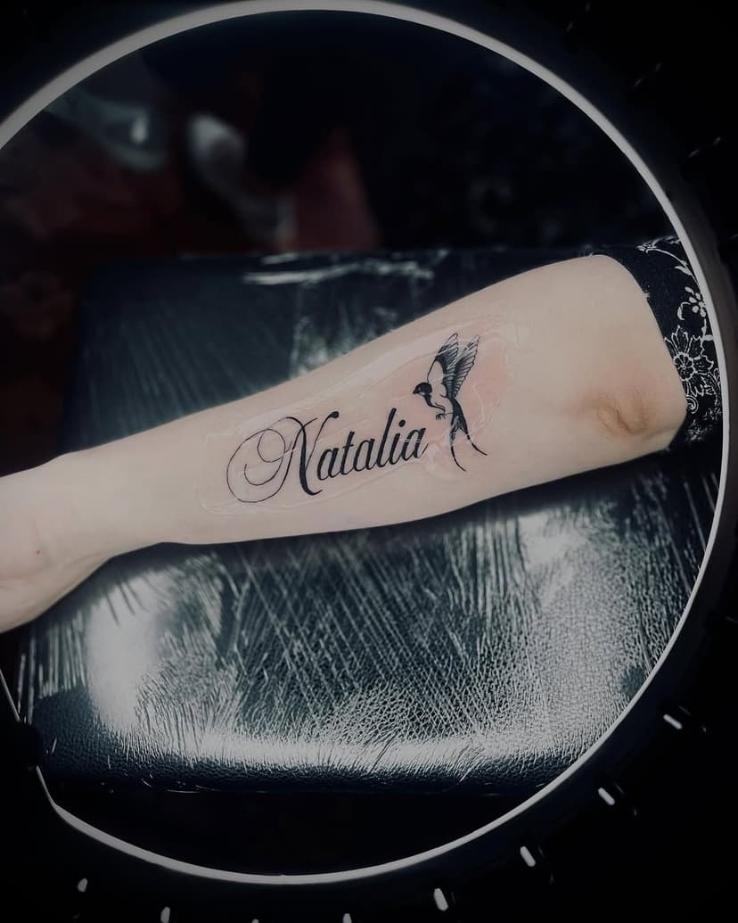 Tatouage de Hélène Lellouche