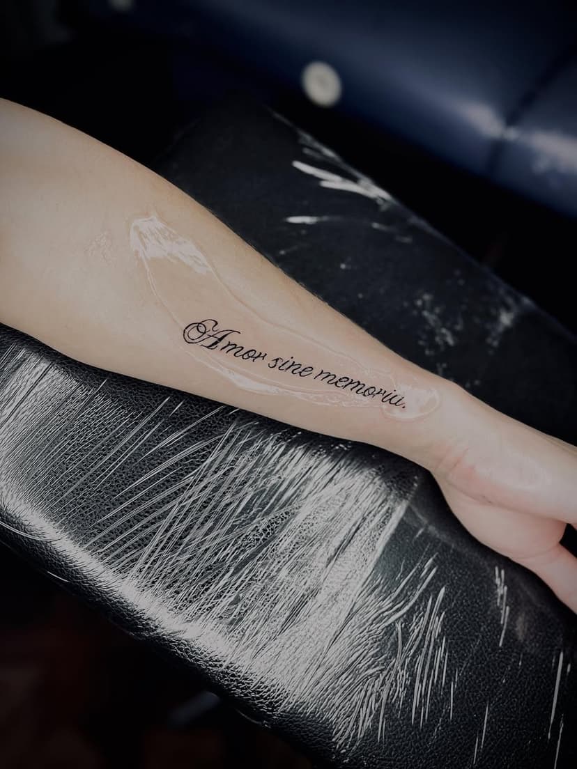 Tatouage de Hélène Lellouche