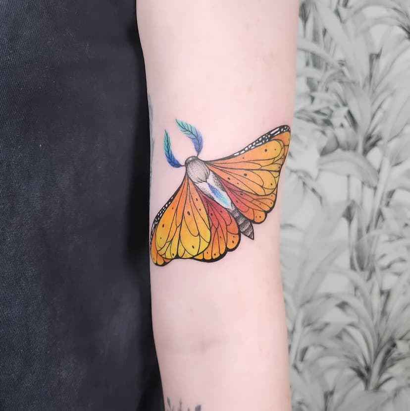 Tatouage de Ambre Noire (tatoueuse)