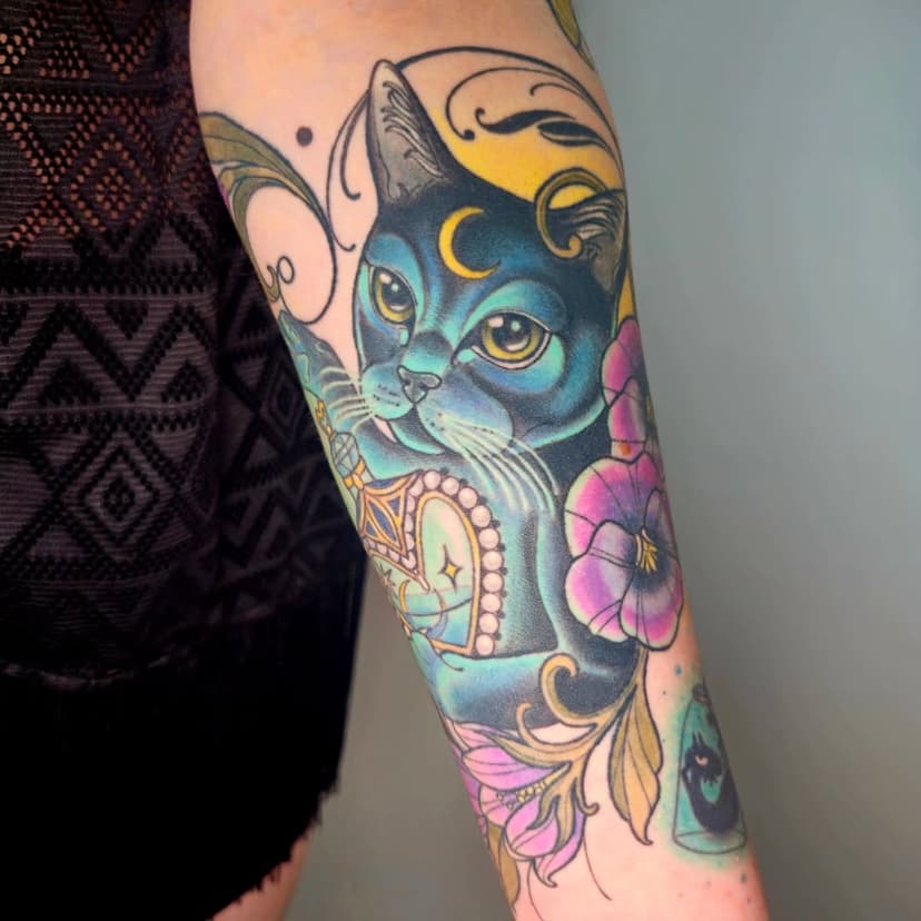 Tatouage de Ambre Noire (tatoueuse)