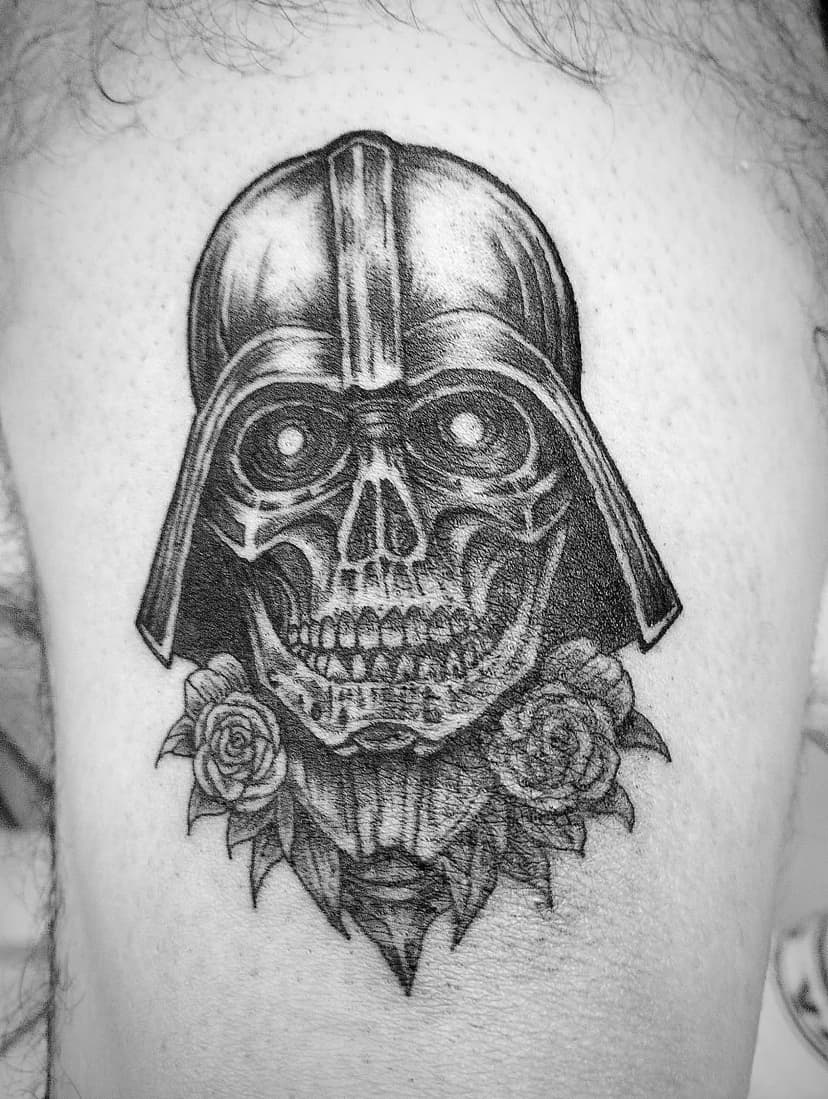 Tatouage de Dom Tattoo Studio