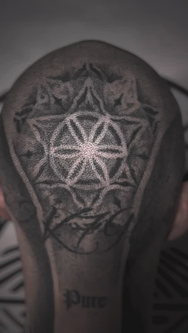 Tatouage de Addiction Tattoo