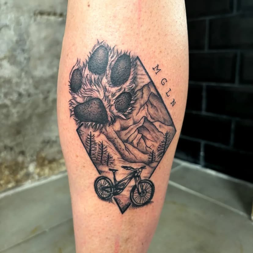 Tatouage de Aiguille Magique II