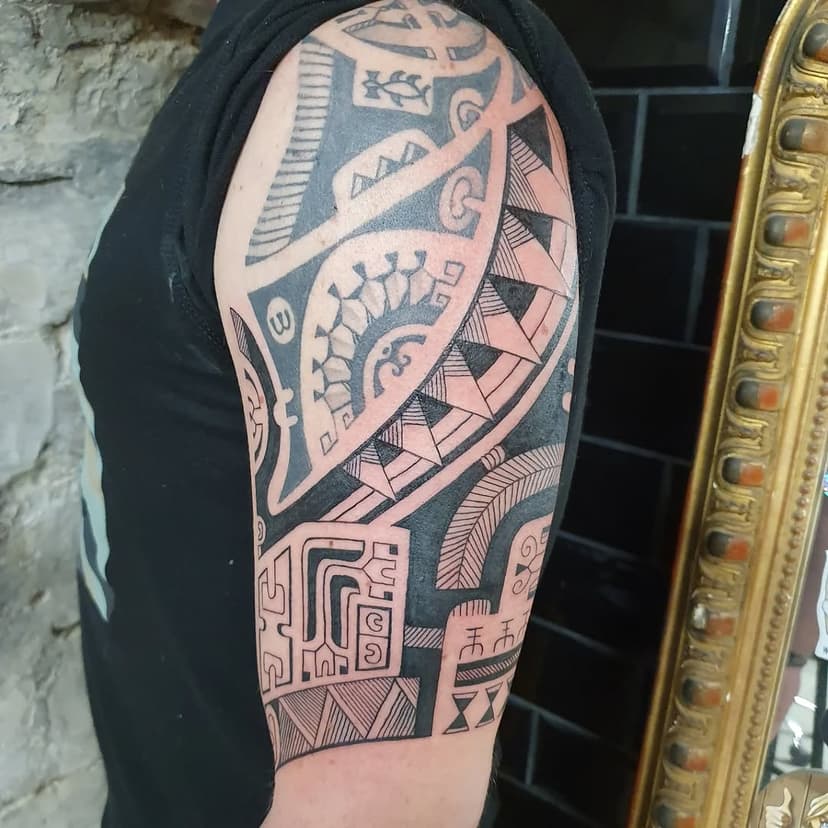 Tatouage de Aiguille Magique II