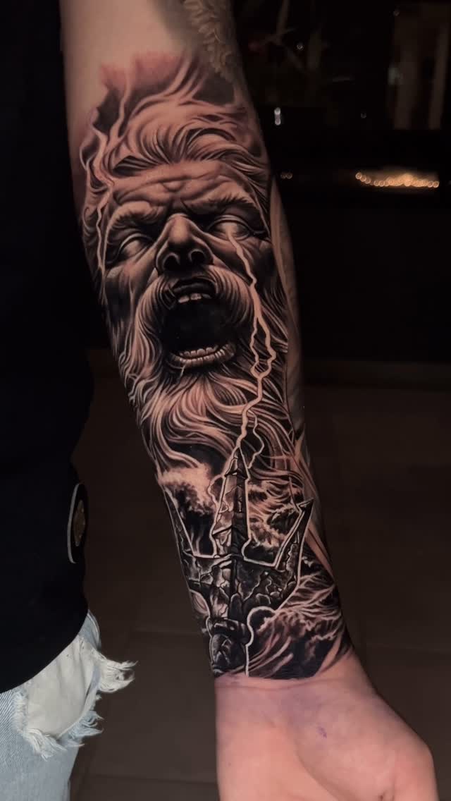 Tatouage de Art Break Tattoo Studio