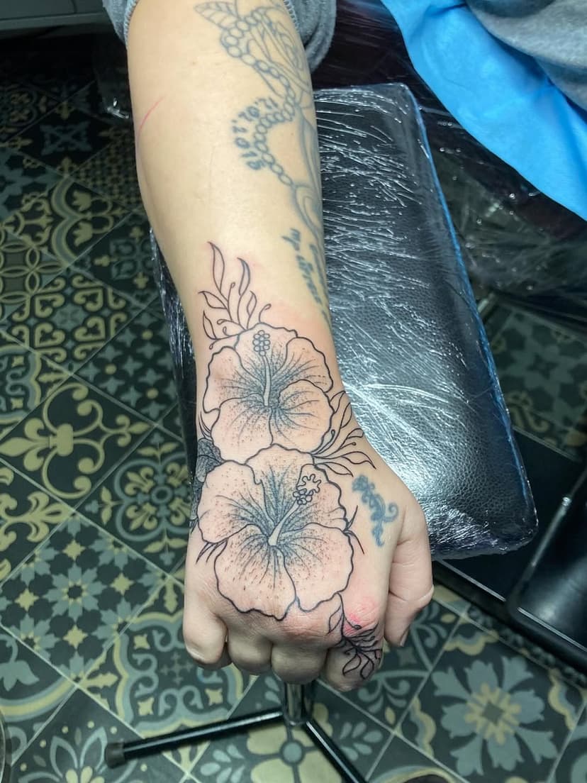 Tatouage de Artisan tatoueur Downsquare Tattoo (Chateau Louis)