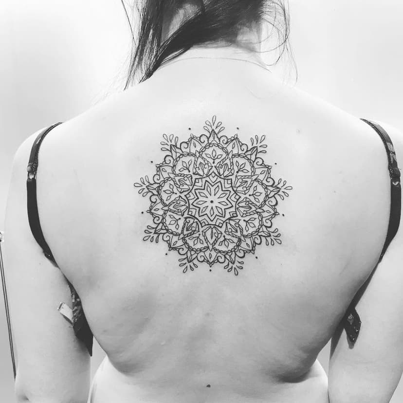 Tatouage de Astre Bleu Tattoo Art