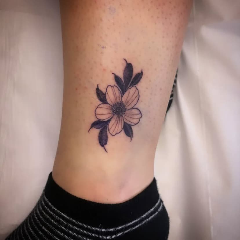 Tatouage de Atelier Divine Encre