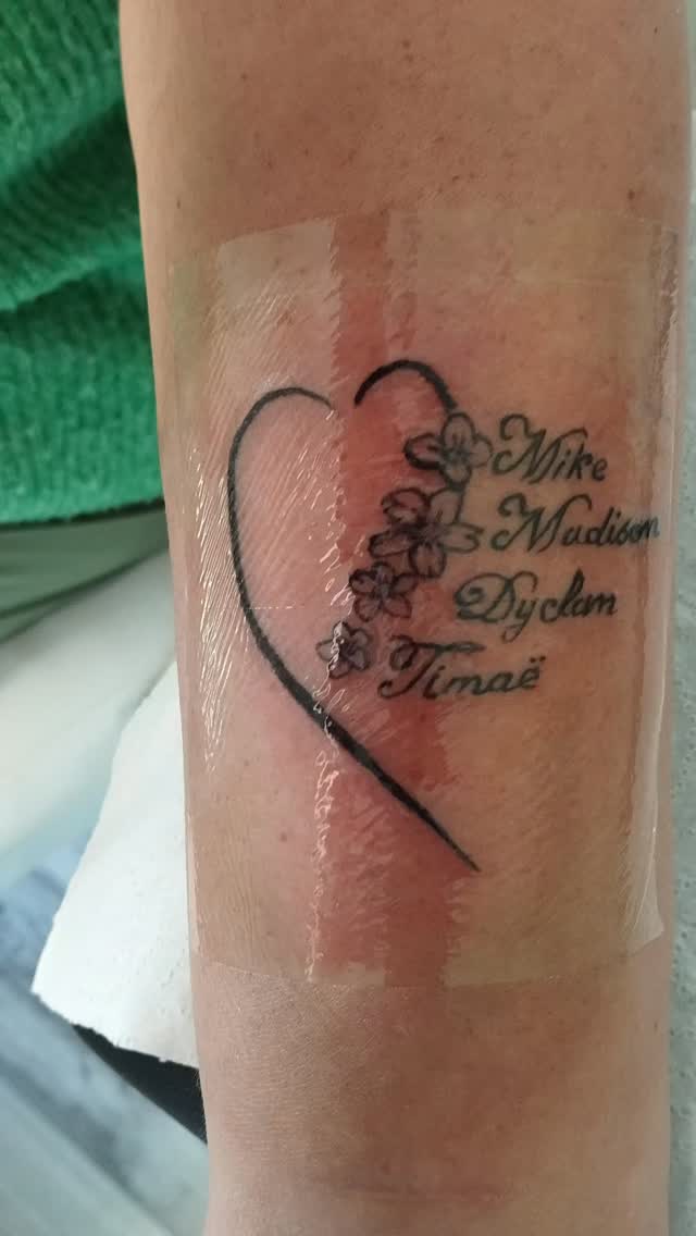 Tatouage de Black Ink Master Tattoo Studio