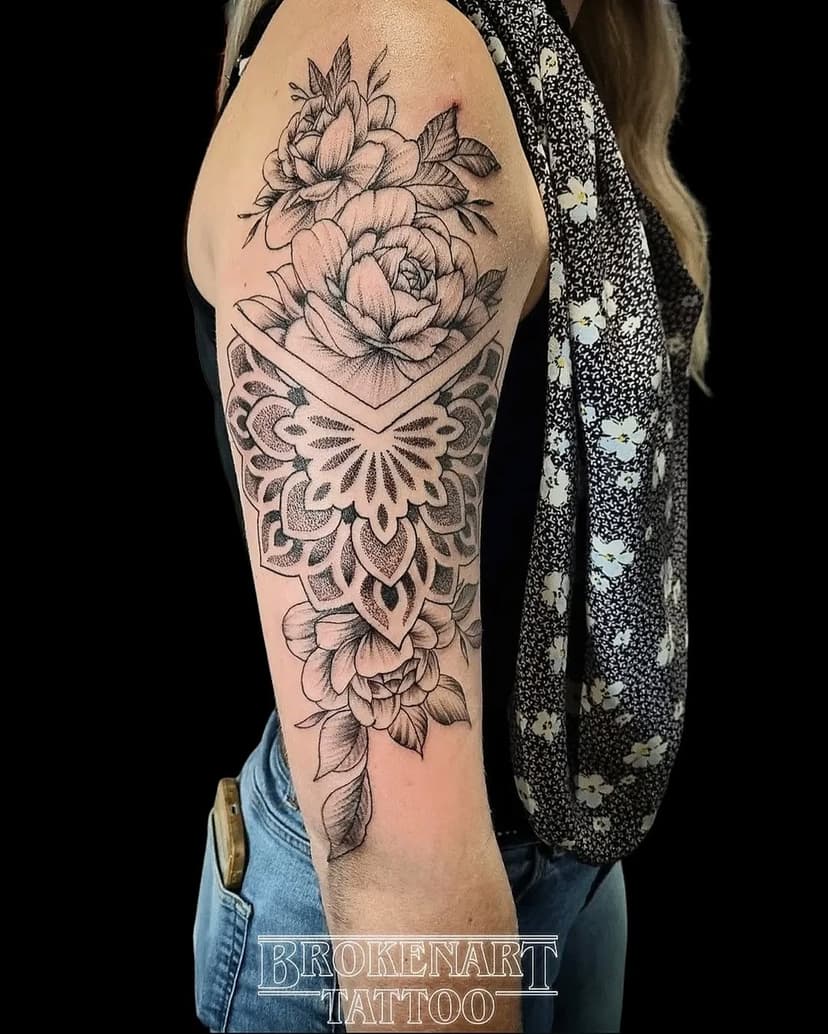 Tatouage de Broken Art Tattoo