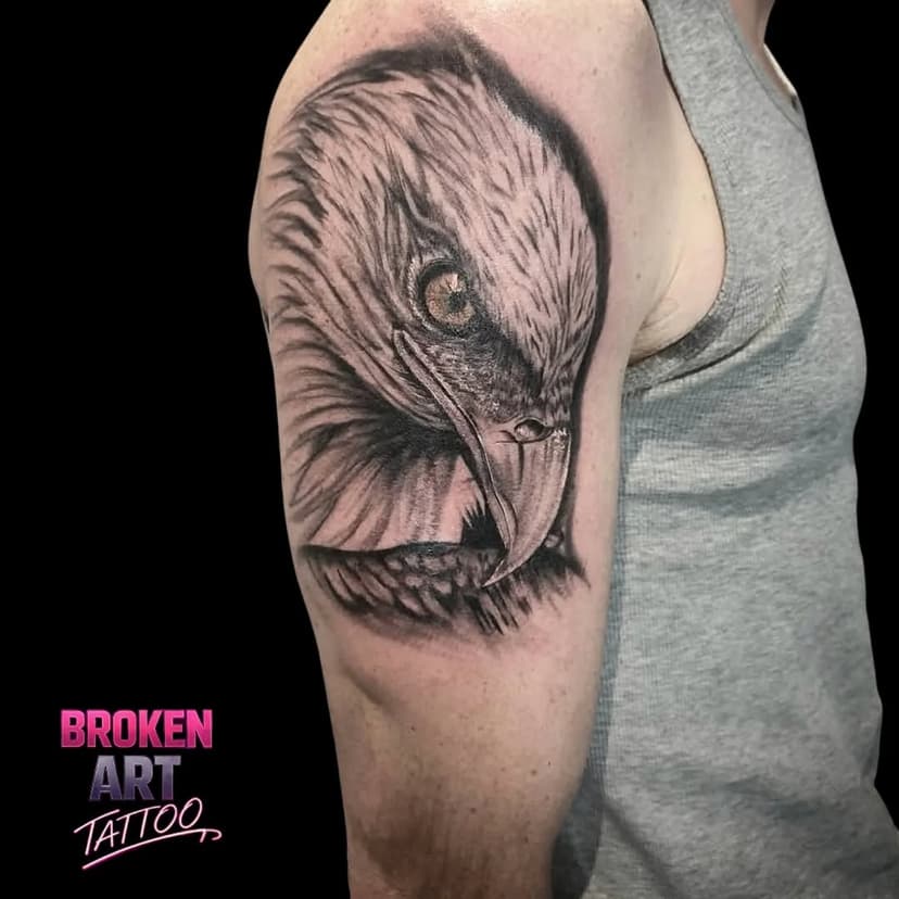 Tatouage de Broken Art Tattoo