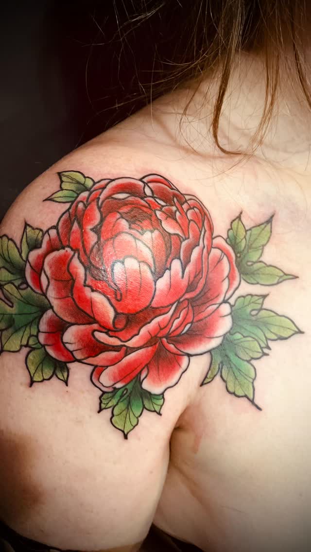 Tatouage de Caro Vespera Tattoo - Tatouage couleur - néo-traditionnel - aquarelle et cover tattoo à St-Girons