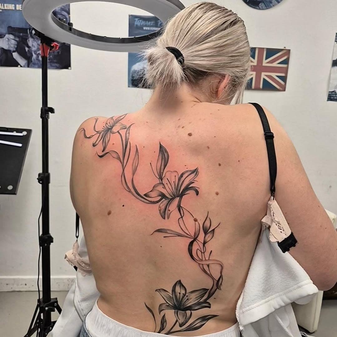 Tatouage par Cheyenne Tattoo