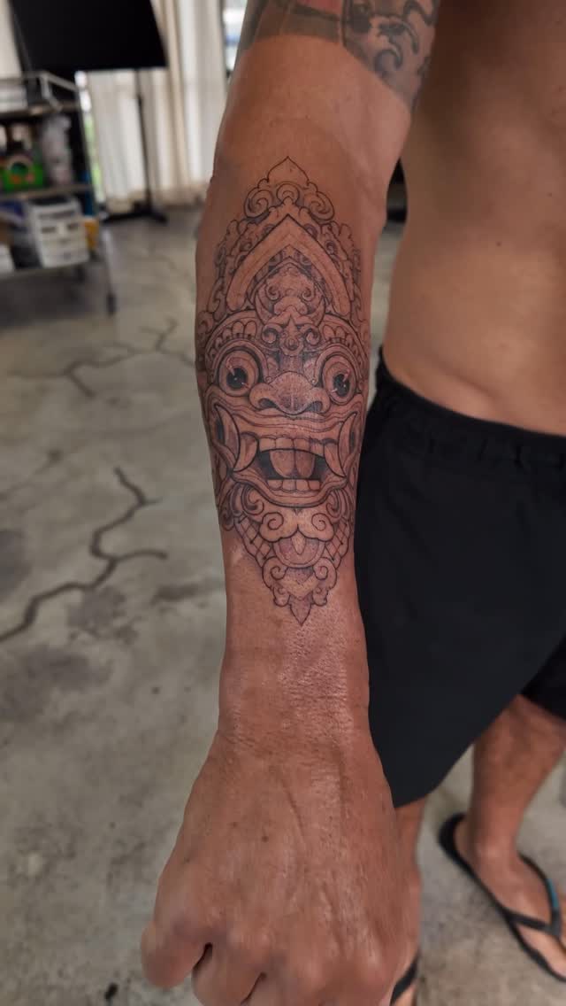 Tatouage de Hatis_tattoo