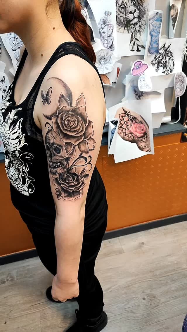 Tatouage de Color Titanium Studio