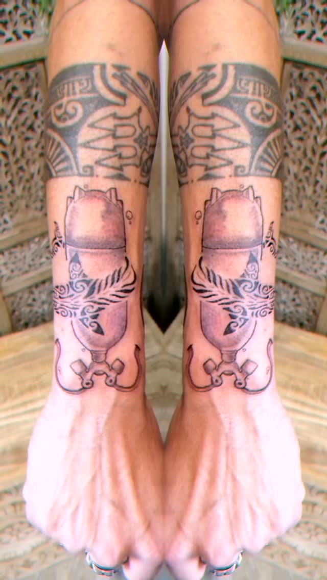 Tatouage de Cyber black tattoo