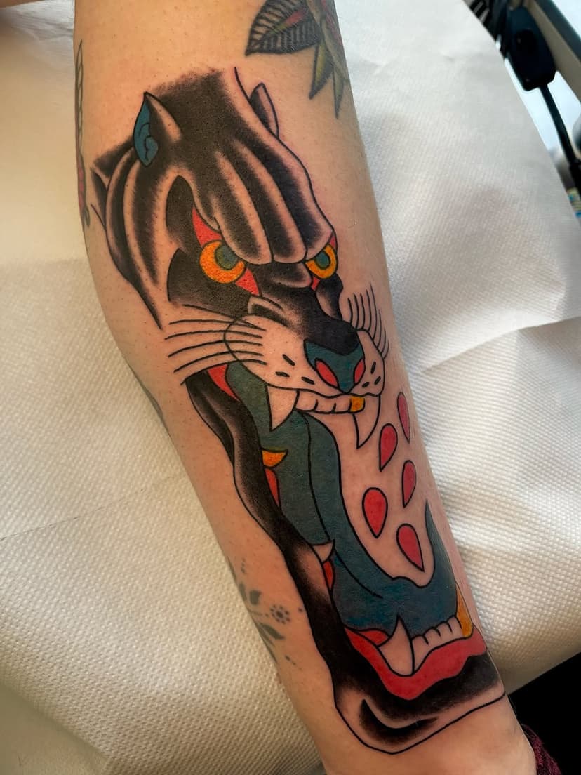 Tatouage de Da Caw Tattoo