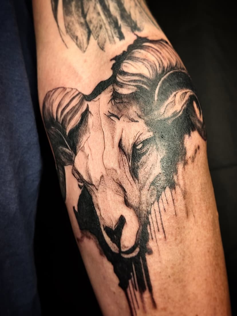 Tatouage de Daoud Mhr Tattoo Shop La Baronnie