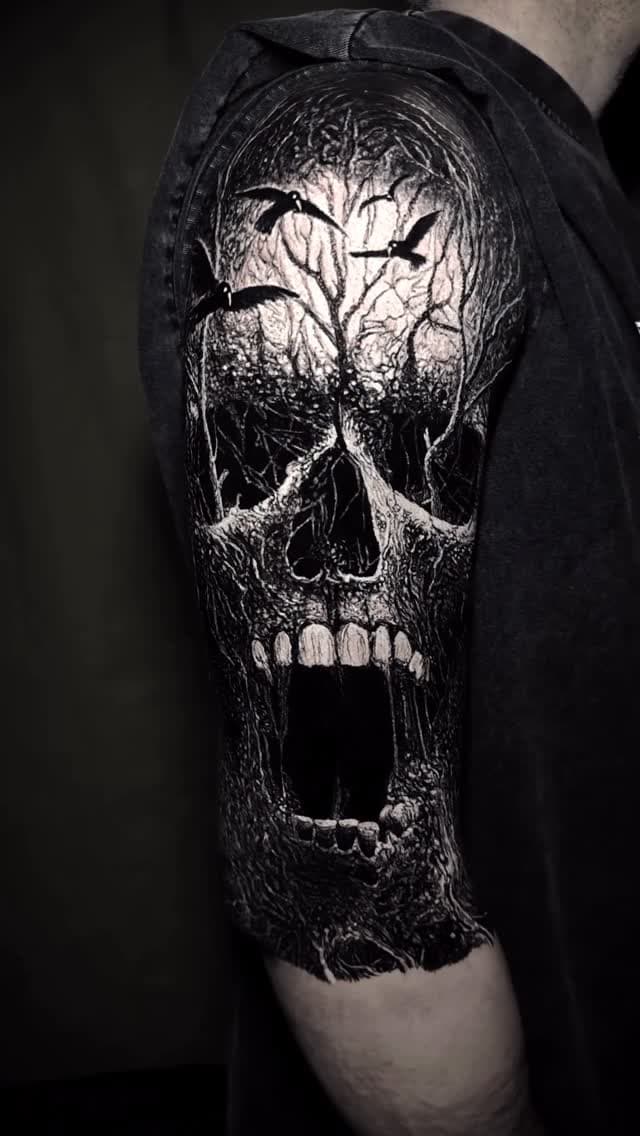 Tatouage de Eliot Kohek