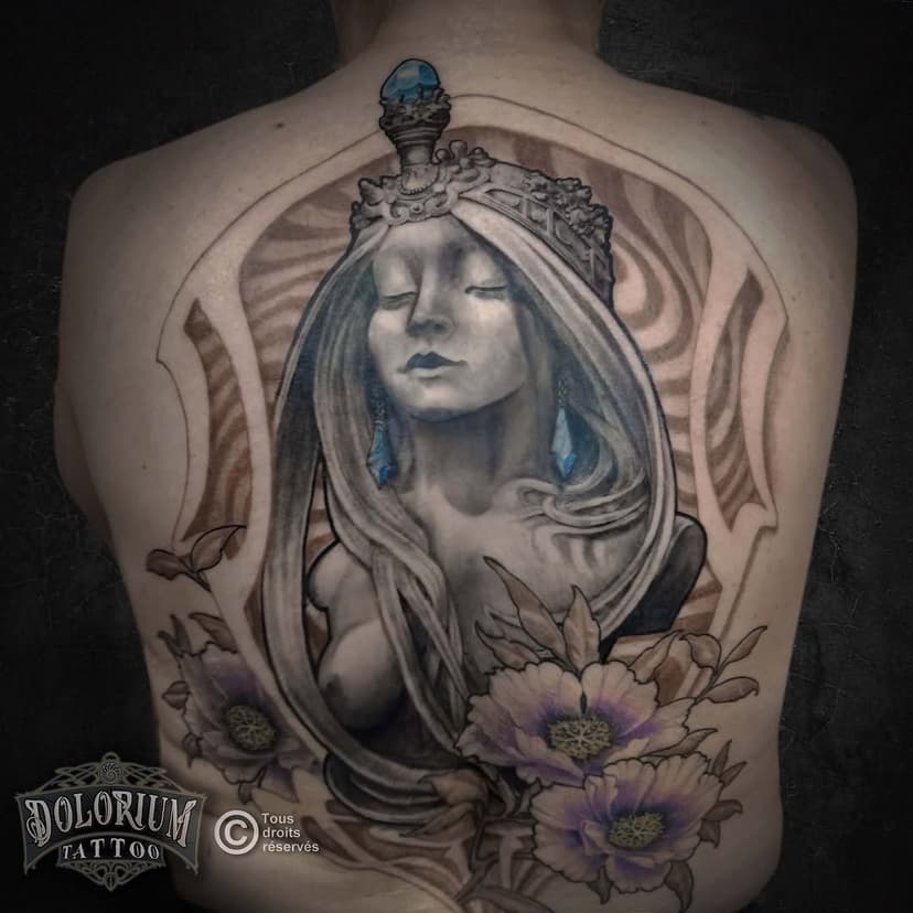 Tatouage de DOLORIUM tattoo