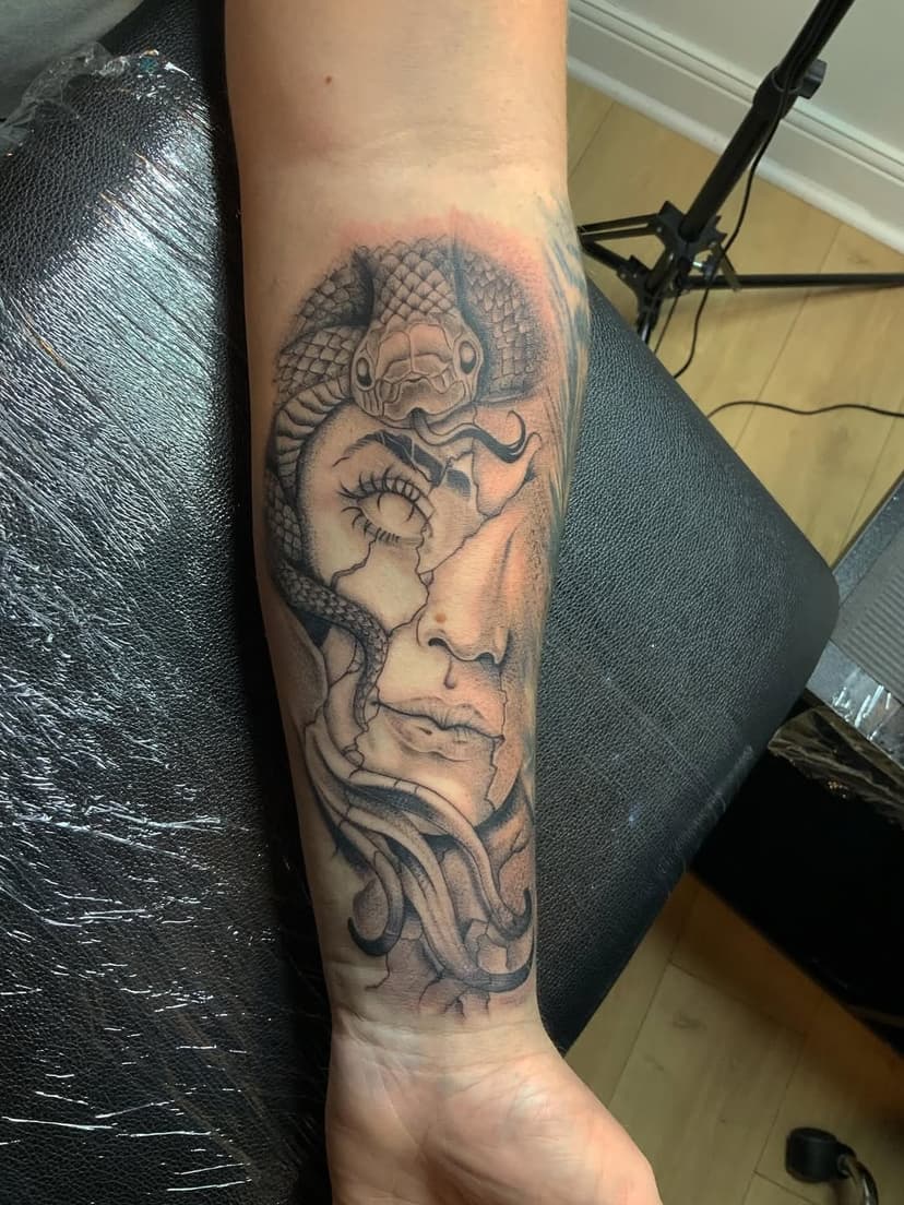 Tatouage de EL SALVAJE TATTOO