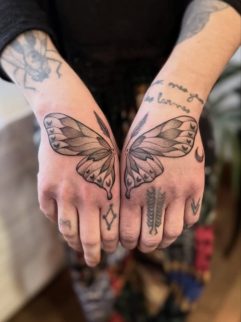 Tatouage de Electrick Moon Tattoo