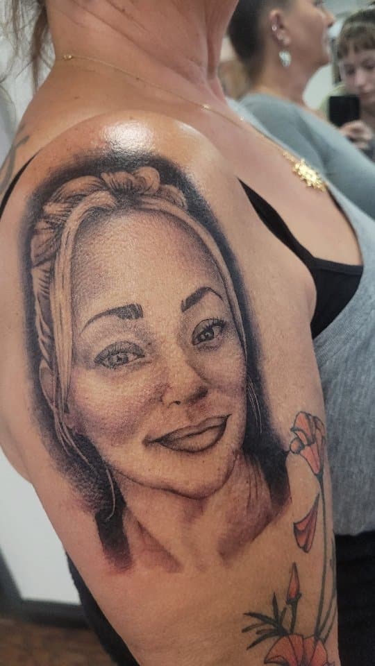 Tatouage de ELISE TATTOO, salon de tatouage, cover