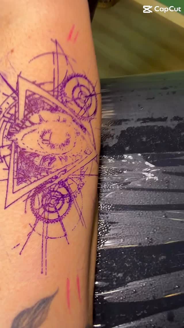 Tatouage de Falkat’ink salon Tattoo privé