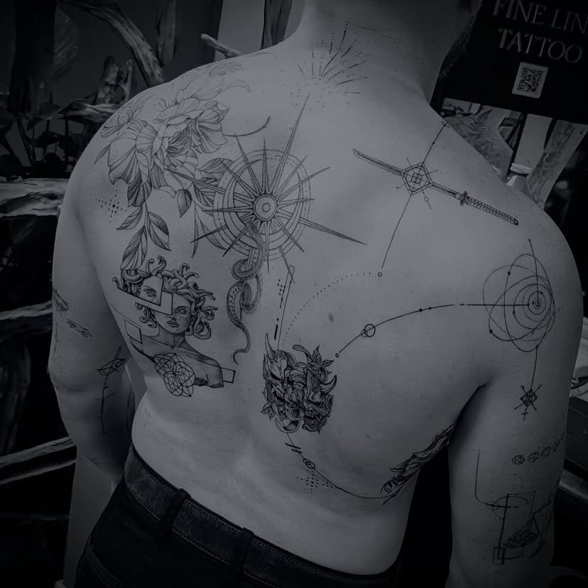 Tatouage de Fine Line tattoo