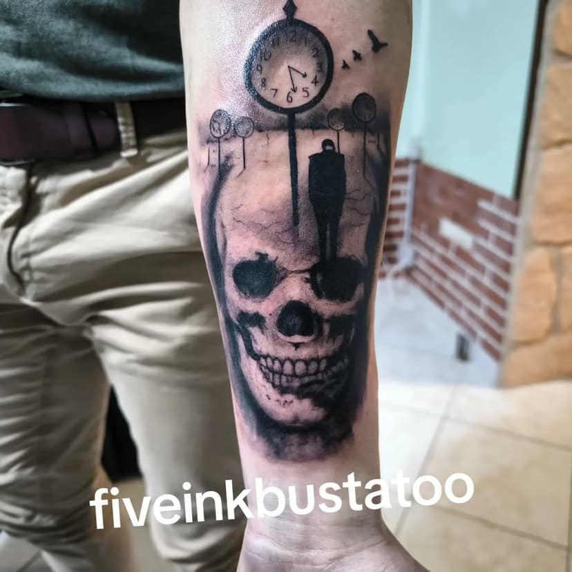 Tatouage de Five Ink Bus Tatoo