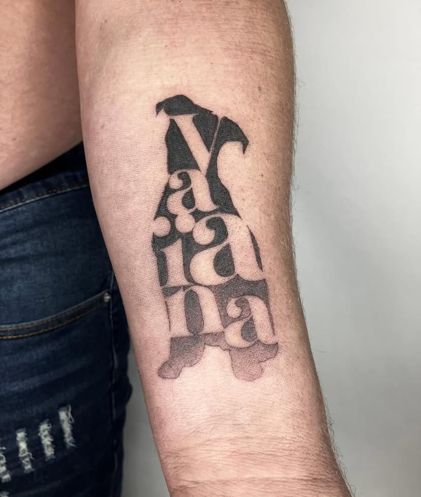 Tatouage de Forêt d'Encres Tattoo Shop